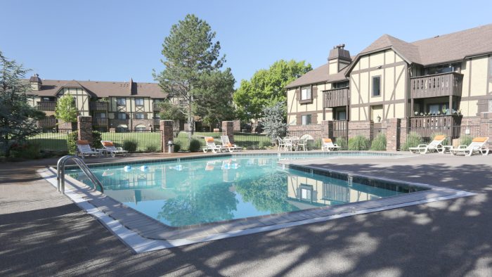 Six 100 Apartment Homes